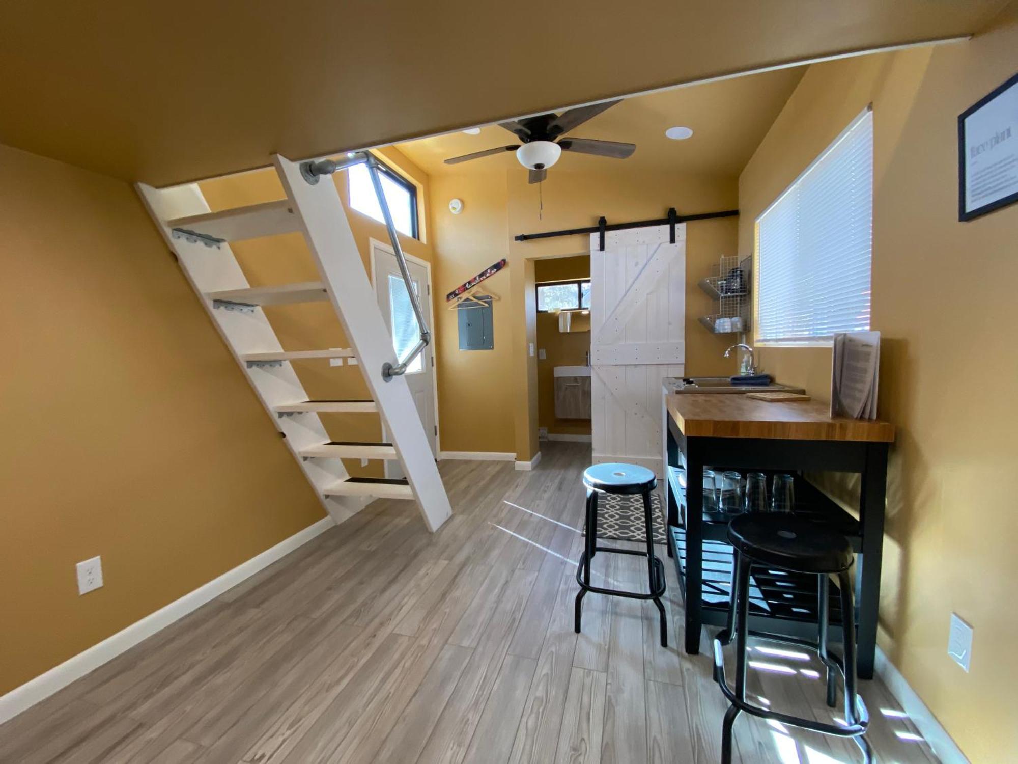 Weecasa Tiny Home Resort Lyons Oda fotoğraf